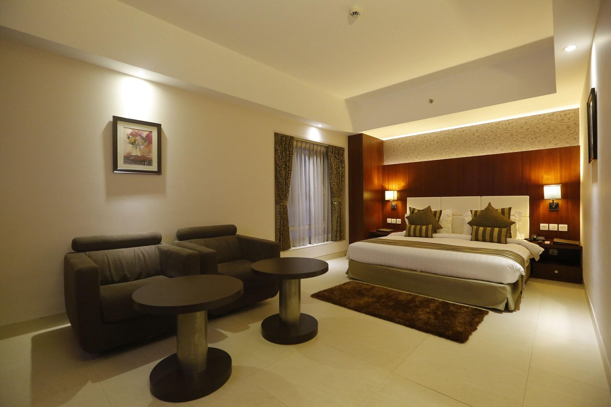 Hotel Celesta - Calcutta Extérieur photo